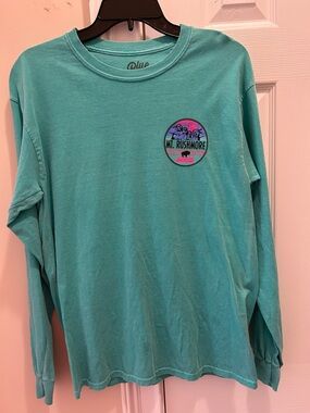 Blue 84 Turquoise Mt. Rushmore Long Sleeve Tee, size medium